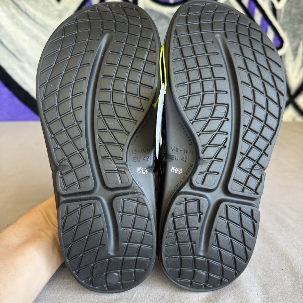 Size M9/W11 - New OOFOS Sandals Black OOriginal Slides - Picture 6 of 8
